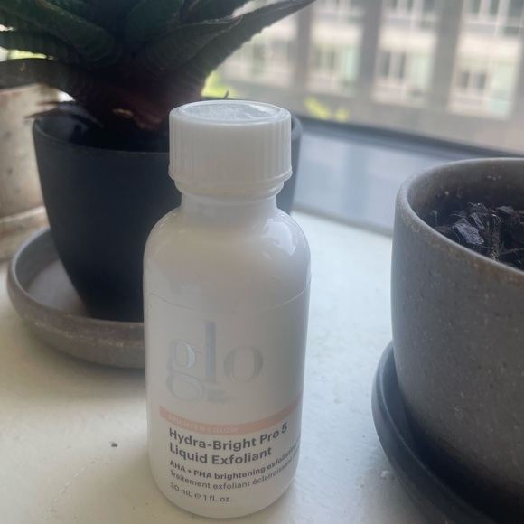 Glo Hydra-Bright Pro 5 Liquid Exfoliant - 1 OZ/ 30 ml - Picture 2 of 3
